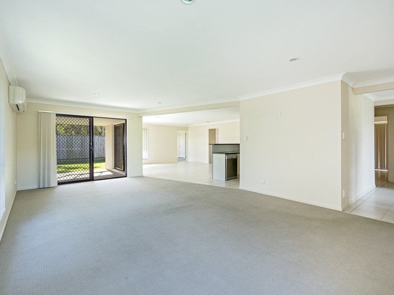 9 Echidna Place, Ningi QLD 4511