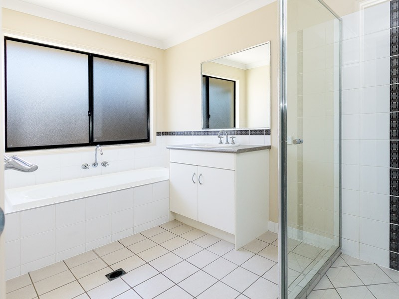 9 Echidna Place, Ningi QLD 4511