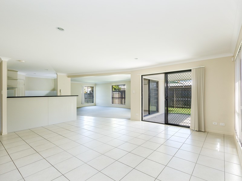 9 Echidna Place, Ningi QLD 4511