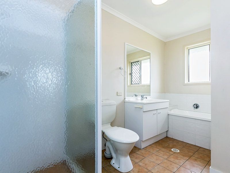 8 Dundas Close, Caboolture QLD 4510