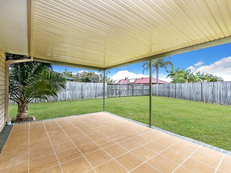 8 Dundas Close, Caboolture QLD 4510