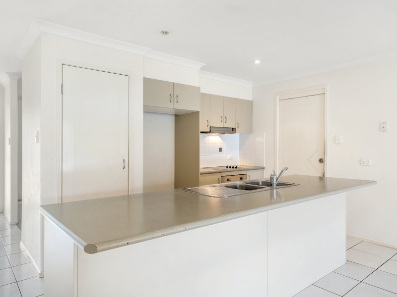 5 Bondi Court, Sandstone Point QLD 4511