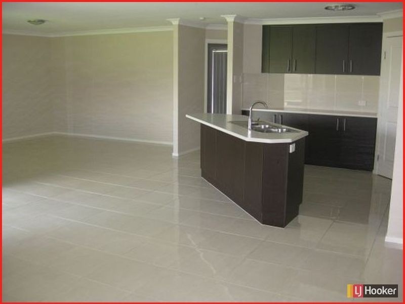 18 Dicarlo Drive, Morayfield QLD 4506