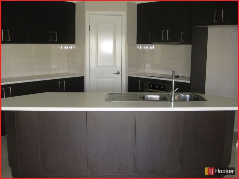 18 Dicarlo Drive, Morayfield QLD 4506