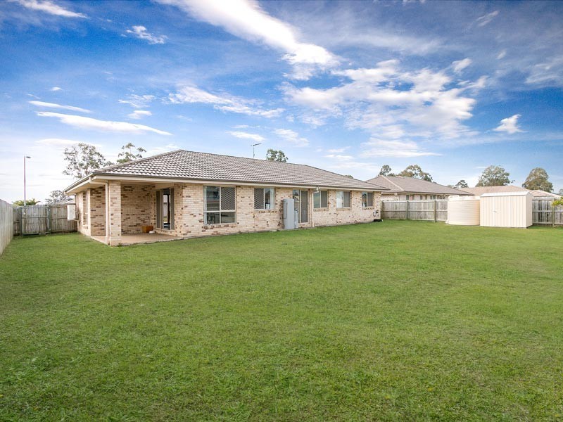 35 Renmark Crescent, Caboolture South QLD 4510