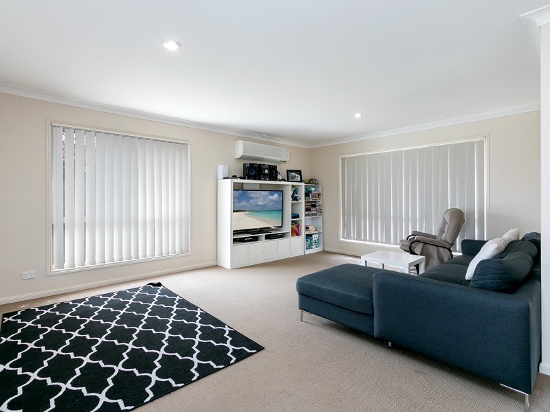 35 Renmark Crescent, Caboolture South QLD 4510