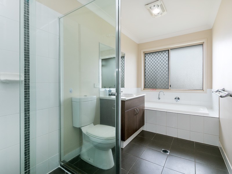 35 Renmark Crescent, Caboolture South QLD 4510