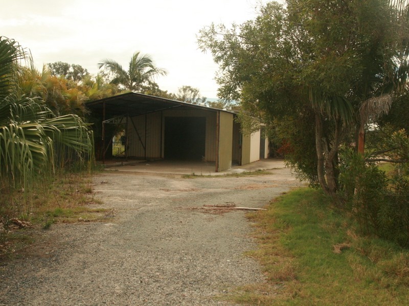 786 Beachmere Road, Beachmere QLD 4510