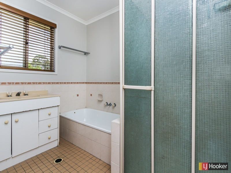 16 Ronald Court, Morayfield QLD 4506