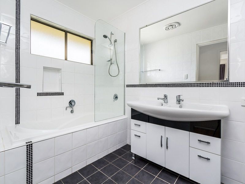 7 Chelsea Promenade, Caboolture South QLD 4510