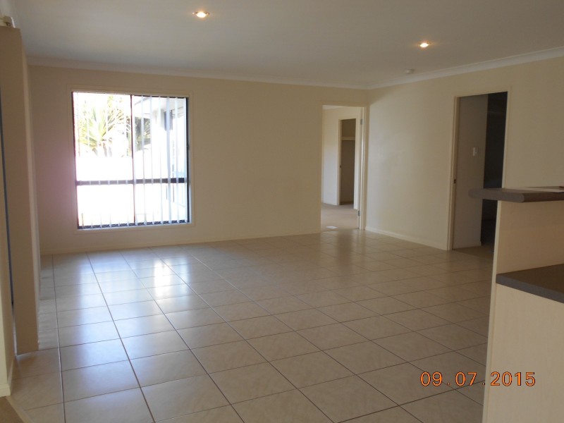 277 Bestmann Road, Sandstone Point QLD 4511