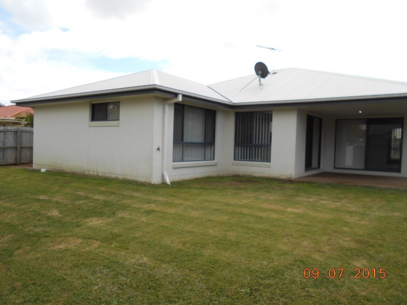 277 Bestmann Road, Sandstone Point QLD 4511