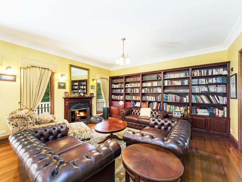 33 Coronation Avenue, Beachmere QLD 4510