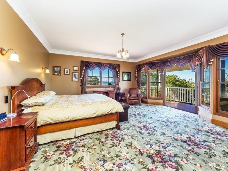 33 Coronation Avenue, Beachmere QLD 4510