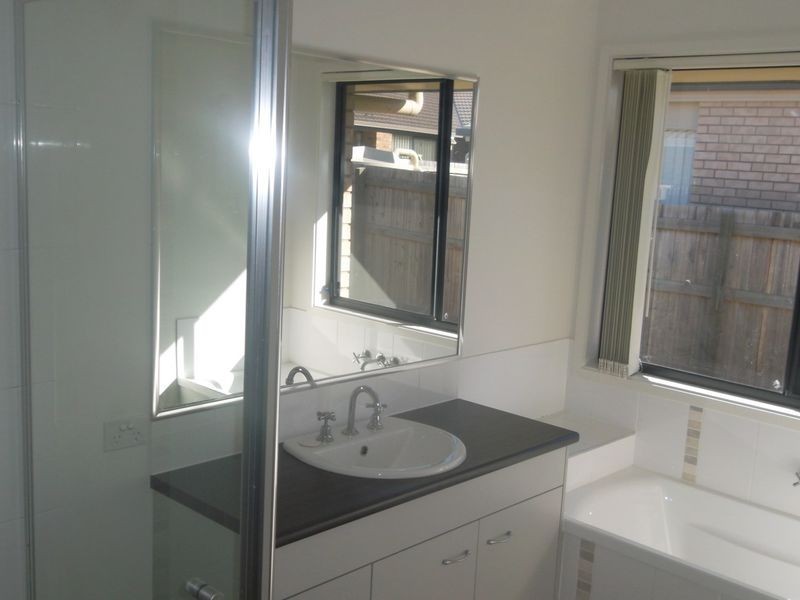 2 Lacebark Street, Morayfield QLD 4506