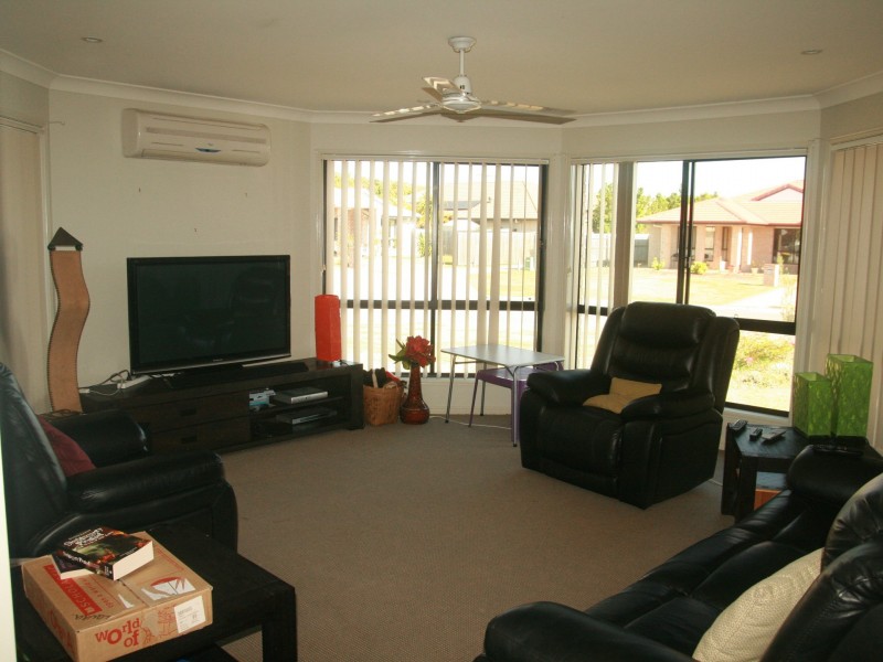 15 Gecko Place, Ningi QLD 4511