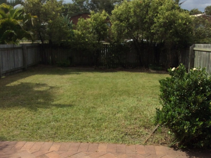 2/12 Honeysuckle Street, Caboolture QLD 4510