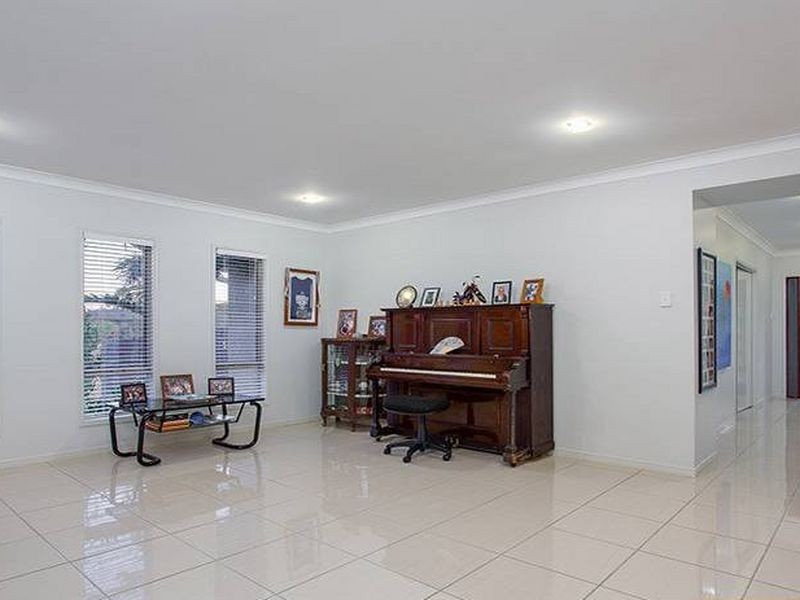 13 Moloney Place, Bellmere QLD 4510