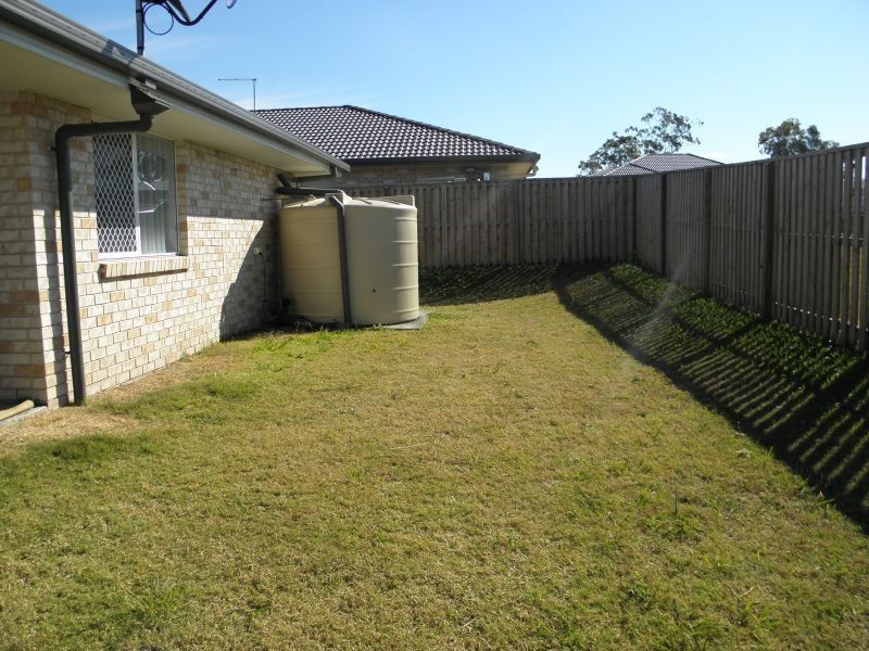 4 Bluejay Circuit, Morayfield QLD 4506