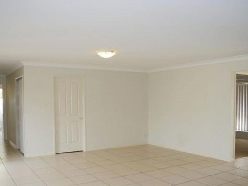 Unit 2/82 Parish Road, Caboolture QLD 4510