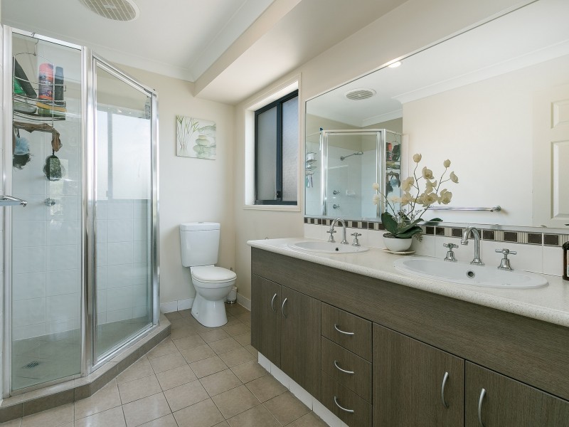 75 Sandheath Place, Ningi QLD 4511