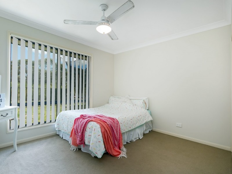 75 Sandheath Place, Ningi QLD 4511