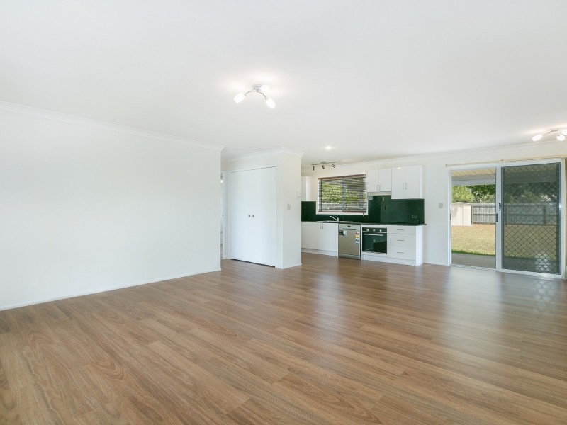 24 Cresthaven Drive, Morayfield QLD 4506
