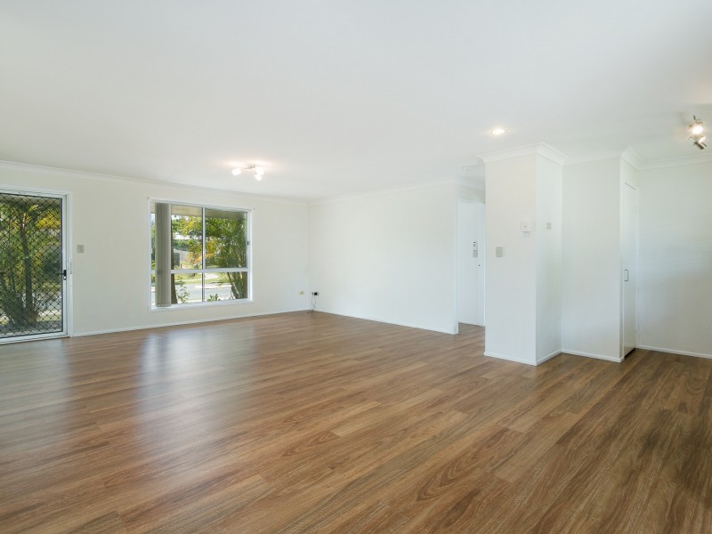 24 Cresthaven Drive, Morayfield QLD 4506