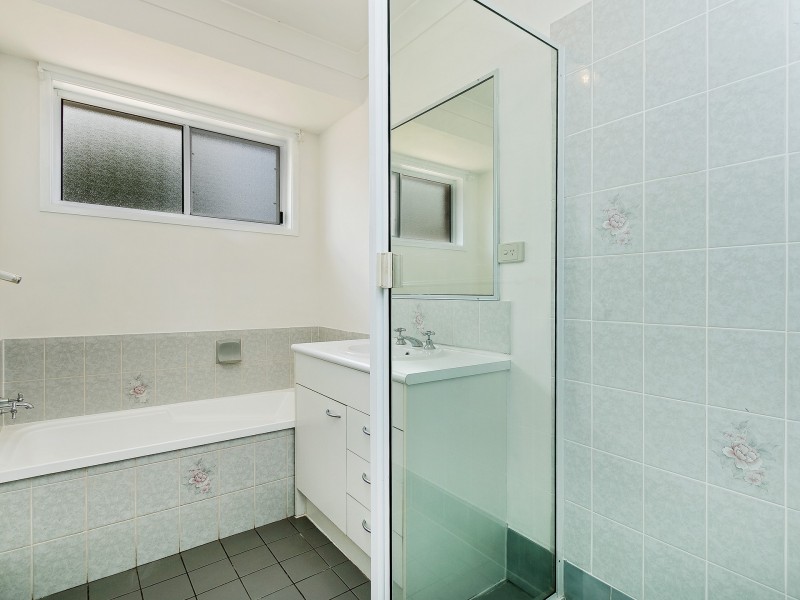 24 Cresthaven Drive, Morayfield QLD 4506