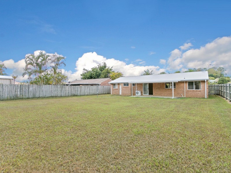 24 Cresthaven Drive, Morayfield QLD 4506