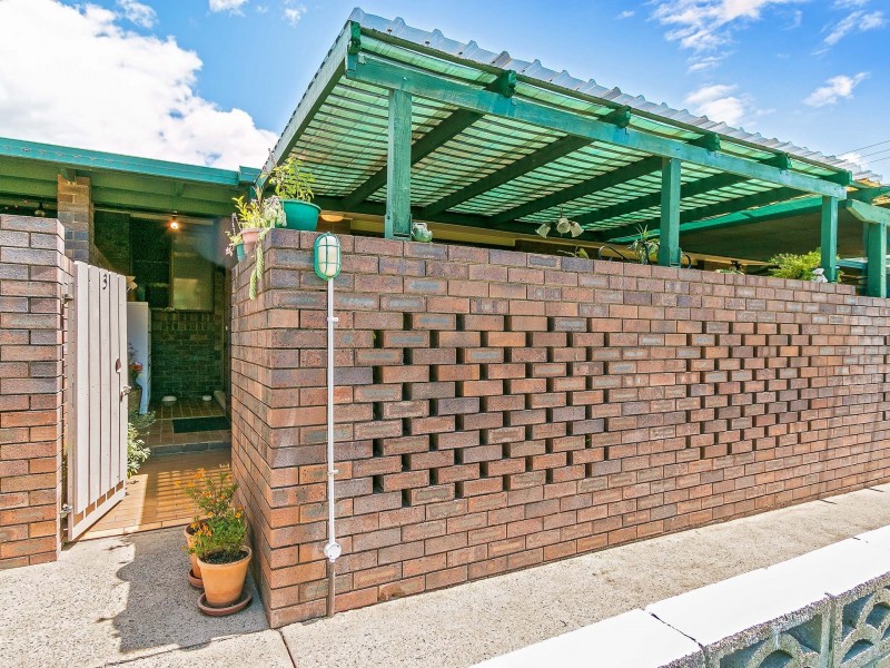 Unit 3/14 Lower King Street, Caboolture QLD 4510