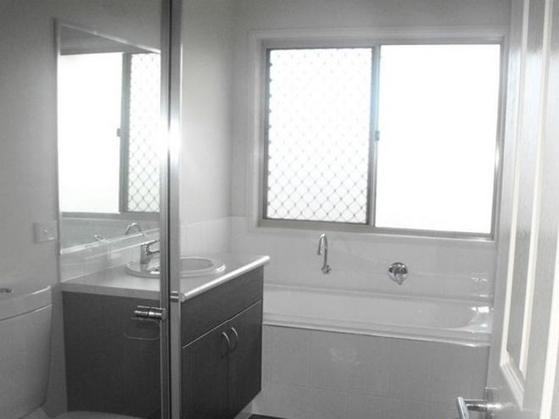 35 Renmark Crescent, Caboolture South QLD 4510