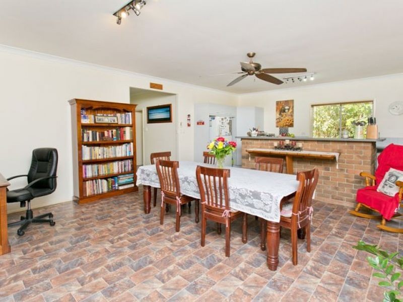 68 Hall Road, Elimbah QLD 4516