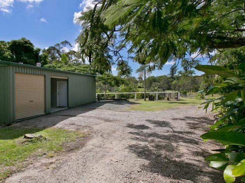 68 Hall Road, Elimbah QLD 4516