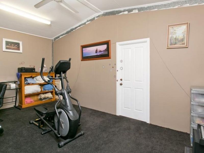 68 Hall Road, Elimbah QLD 4516