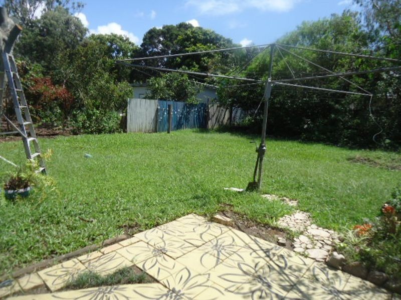 11 Dennis Street, Caboolture QLD 4510