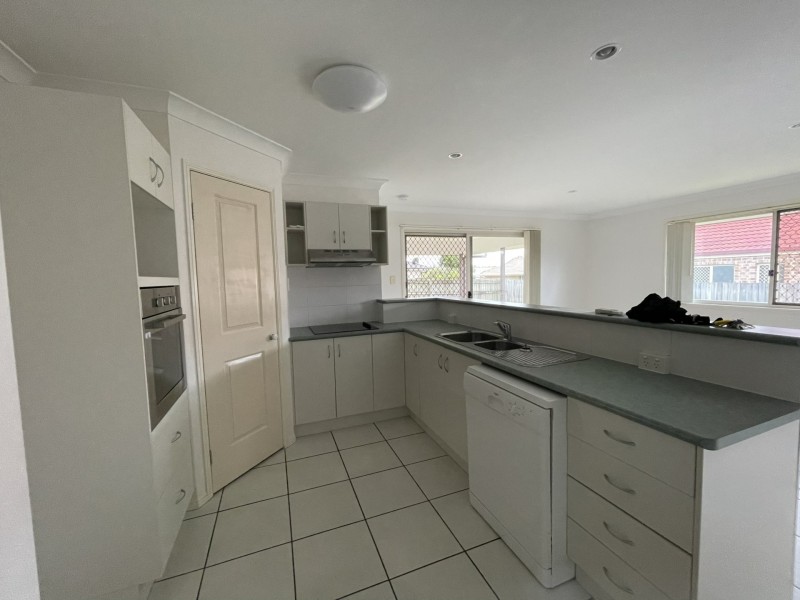 32 Fernbrook Drive, Morayfield QLD 4506