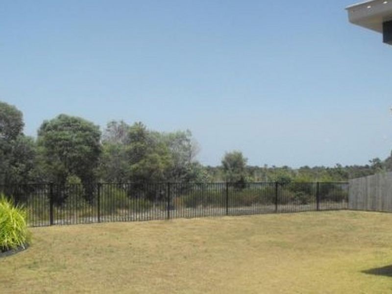 55 Sandheath Place, Ningi QLD 4511