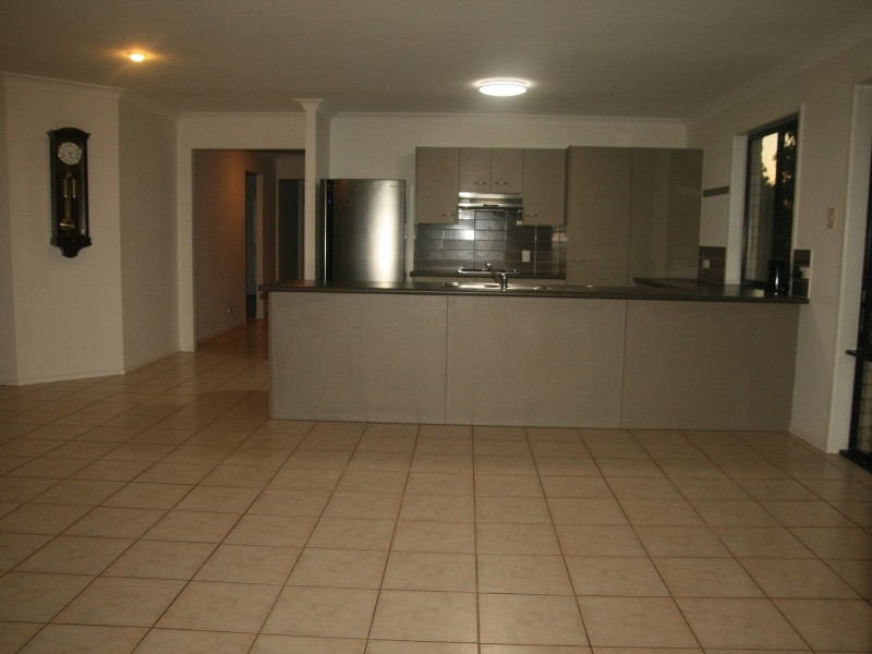 37 Maurice Avenue, Morayfield QLD 4506