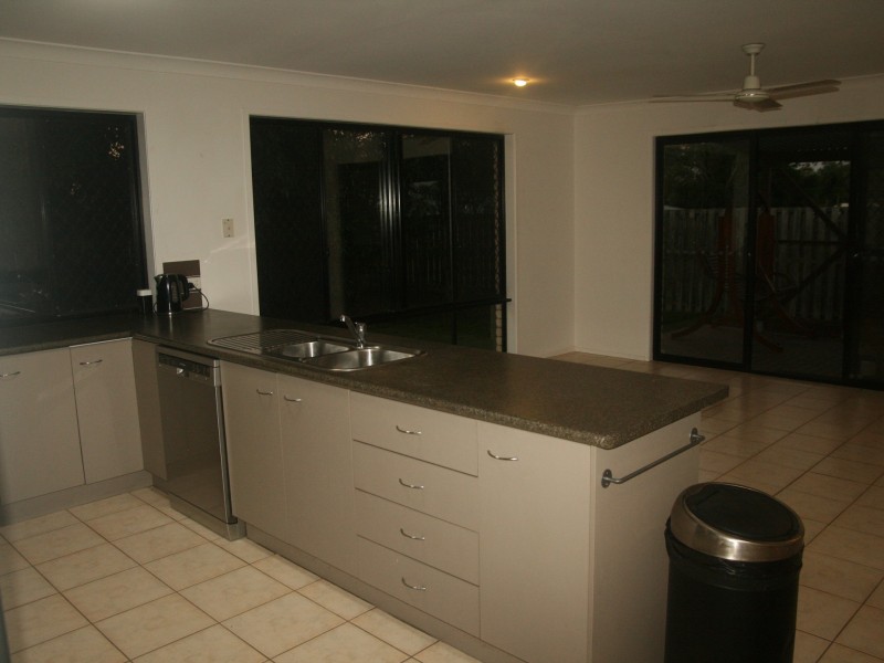 37 Maurice Avenue, Morayfield QLD 4506