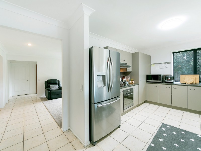 37 Maurice Avenue, Morayfield QLD 4506
