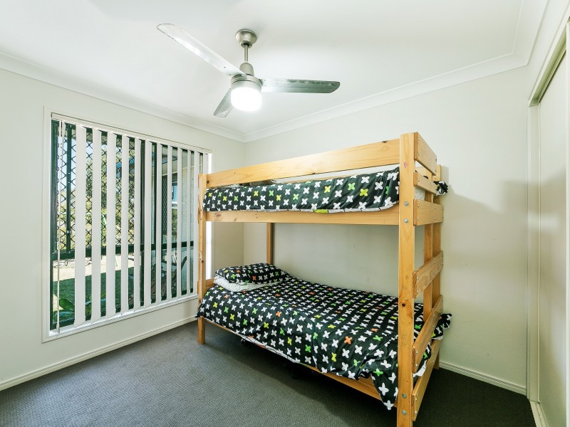 54 Sandheath Place, Ningi QLD 4511