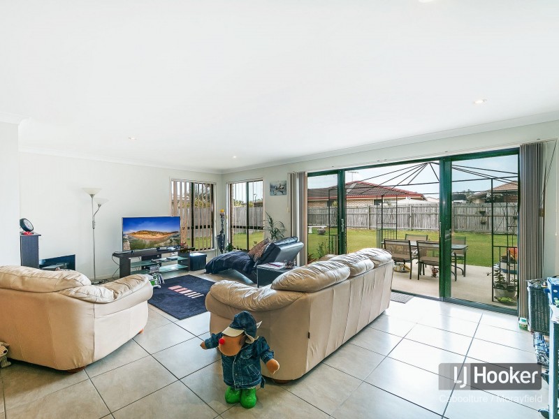 245 Bestmann Road, Sandstone Point QLD 4511
