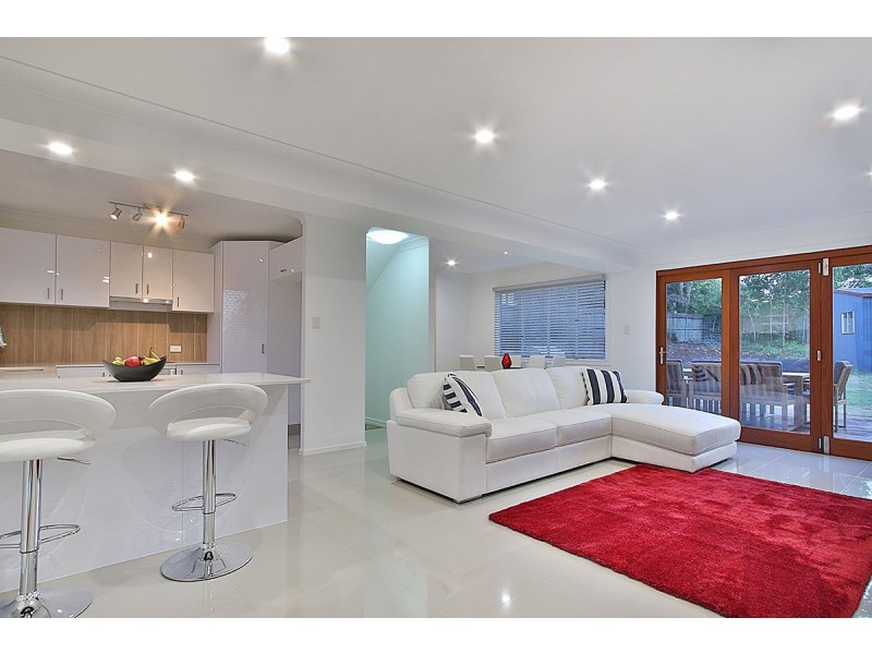 11 Glenwood Drive, Morayfield QLD 4506