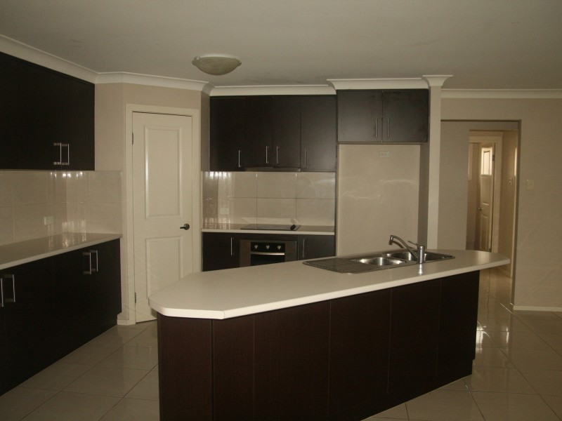 18 Dicarlo Drive, Morayfield QLD 4506