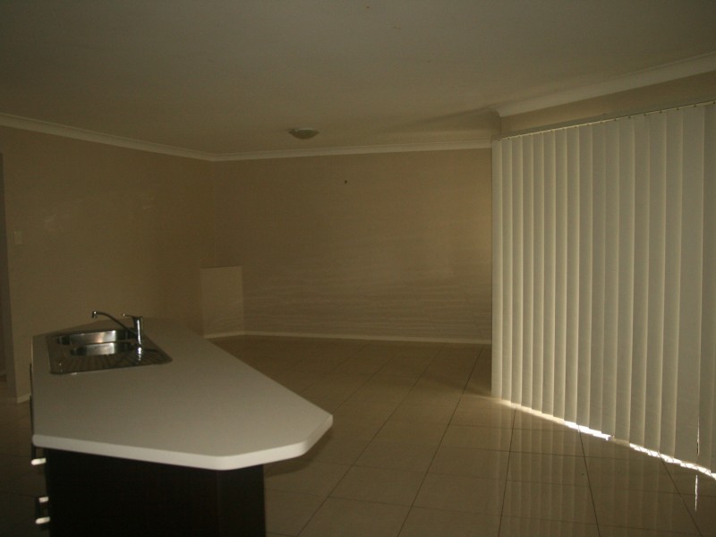 18 Dicarlo Drive, Morayfield QLD 4506