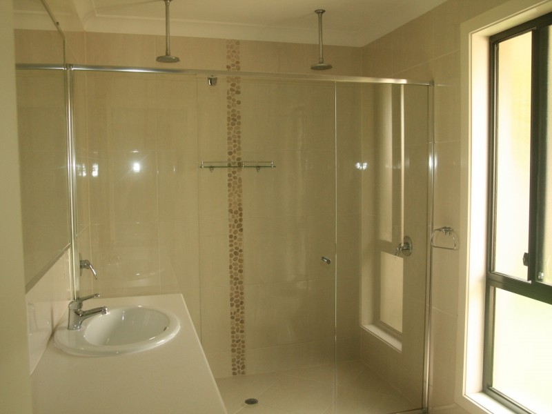 18 Dicarlo Drive, Morayfield QLD 4506