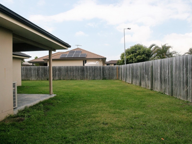 18 Dicarlo Drive, Morayfield QLD 4506