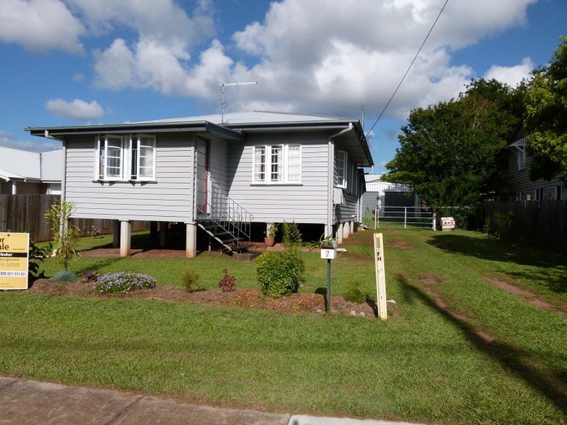 7 Russell Street, Caboolture QLD 4510