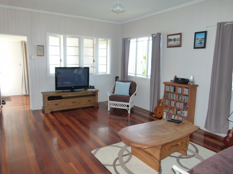 7 Russell Street, Caboolture QLD 4510